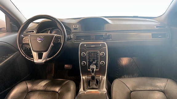 Volvo XC70 4 of 5