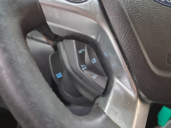 Ford Transit Custom 11 of 14