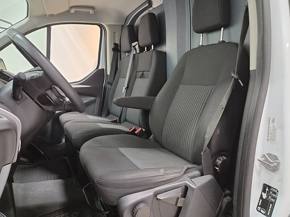 Ford Transit Custom 8 of 14