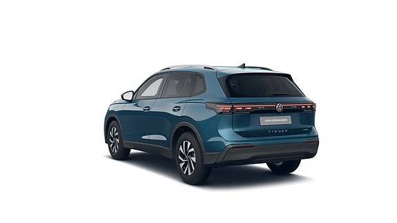Volkswagen Tiguan 3 of 9