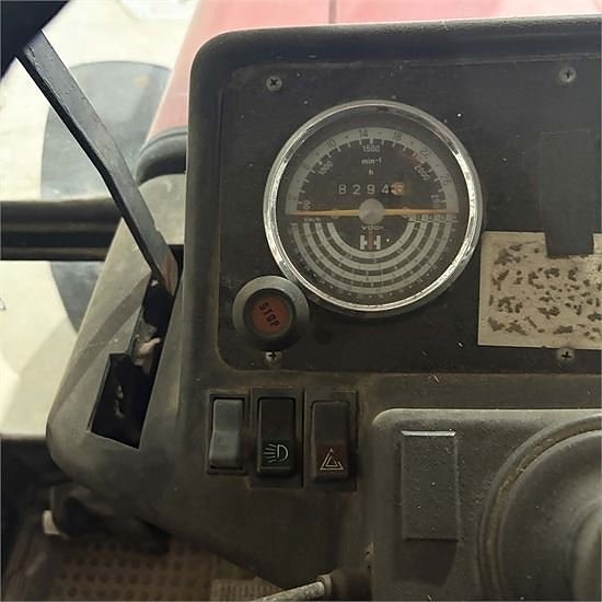 International IH 1055 17 of 30