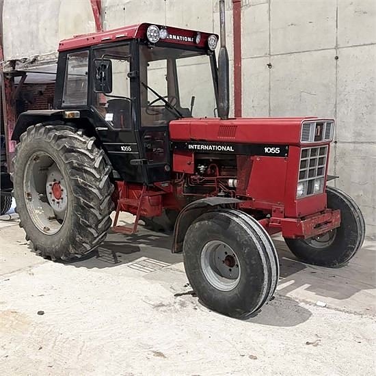 International IH 1055