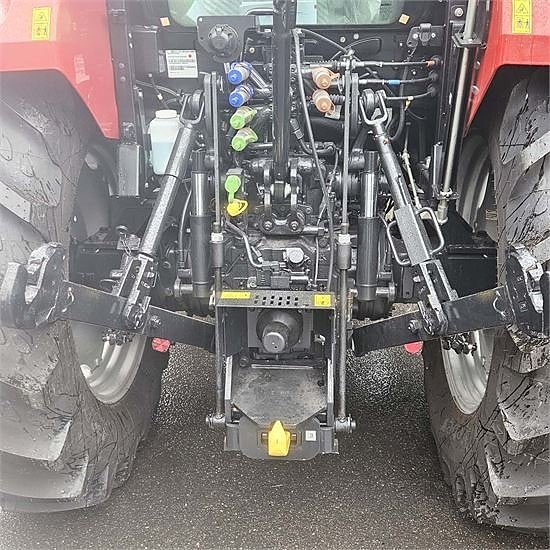 Case IH Farmall 100 A 14 of 30