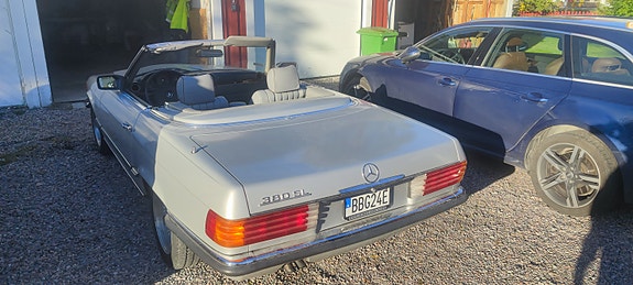 Mercedes-Benz 380 SL 6 of 9