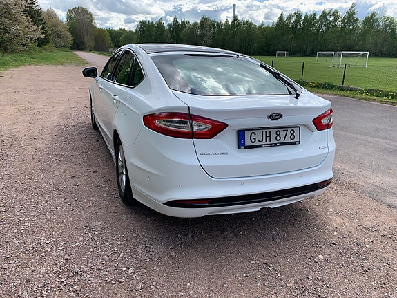 Ford Mondeo 2 of 4