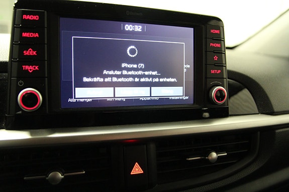 Kia Picanto 16 of 24