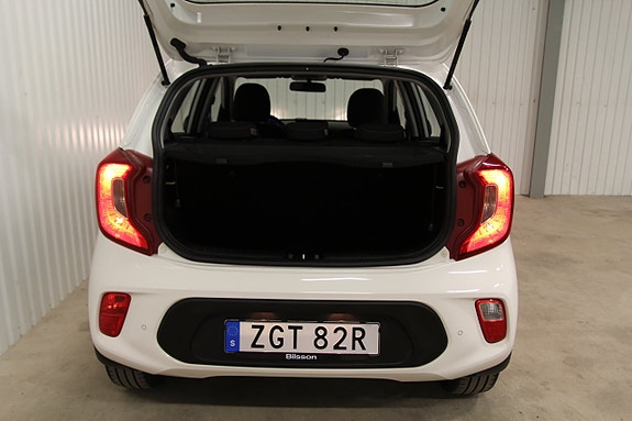 Kia Picanto 10 of 24