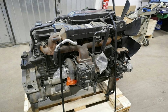 Cummins QSB 6.7 2 of 9