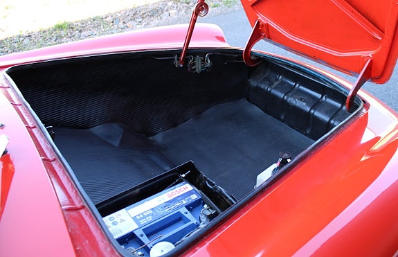 Renault Caravelle 12 of 14