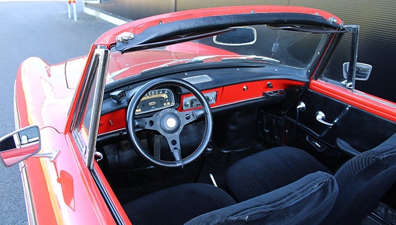 Renault Caravelle 8 of 14