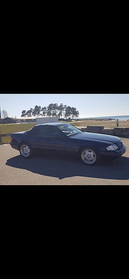 Mercedes-Benz SL500 3 of 3