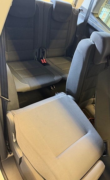 Volkswagen Touran 12 of 22