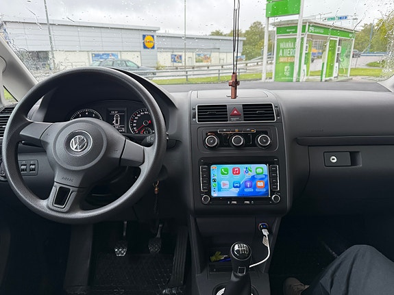 Volkswagen Touran 6 of 22