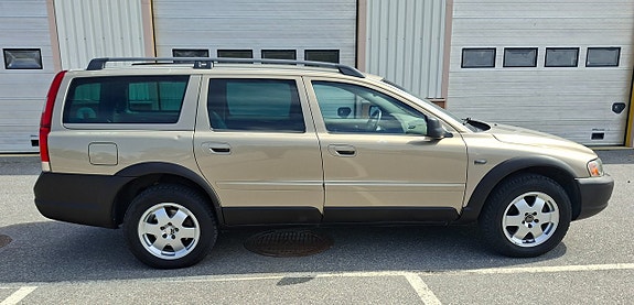 Volvo XC70 5 of 5