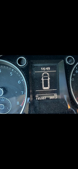 Volkswagen Passat 2 of 2