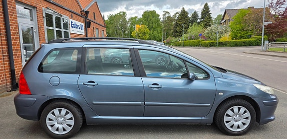 Peugeot 307 2 of 5