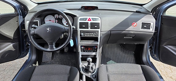Peugeot 307 14 of 15