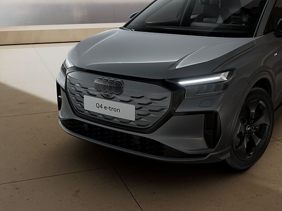 Audi Q4 e-tron 6 of 11