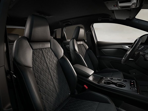 Audi Q4 e-tron 9 of 11