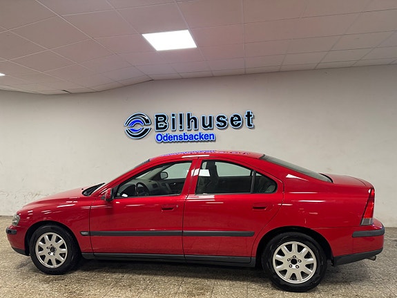 Volvo S60 2 of 5