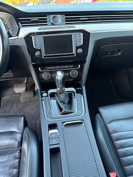 Volkswagen Passat 5 of 5