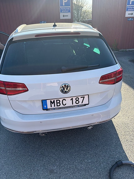 Volkswagen Passat 3 of 5