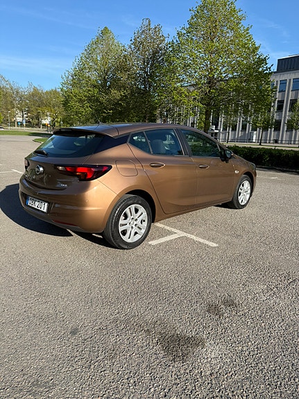 Opel Astra 3 of 5