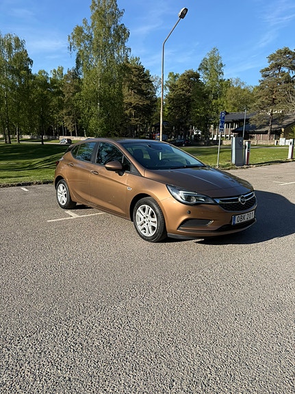 Opel Astra 2 of 5