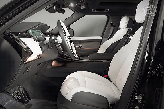Land Rover Range Rover Sport 5 of 5