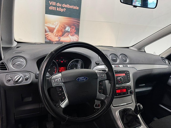 Ford Galaxy 9 of 18