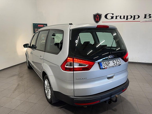 Ford Galaxy 14 of 18