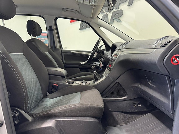Ford Galaxy 6 of 18