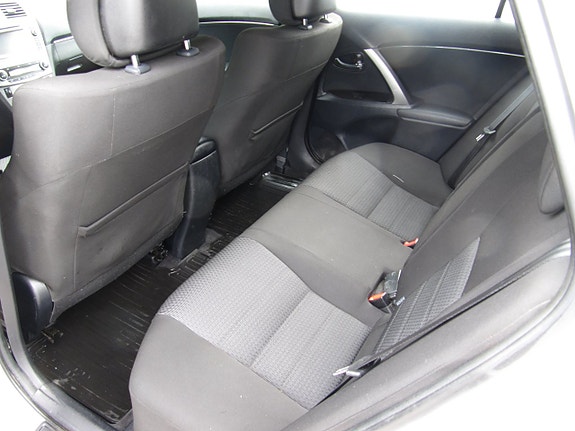 Toyota Avensis 5 of 5