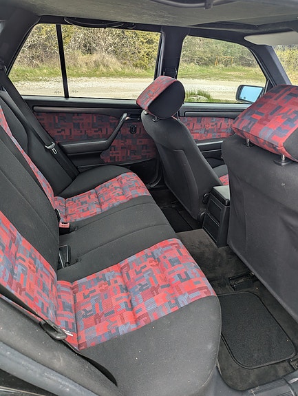 Mercedes-Benz C230 6 of 6