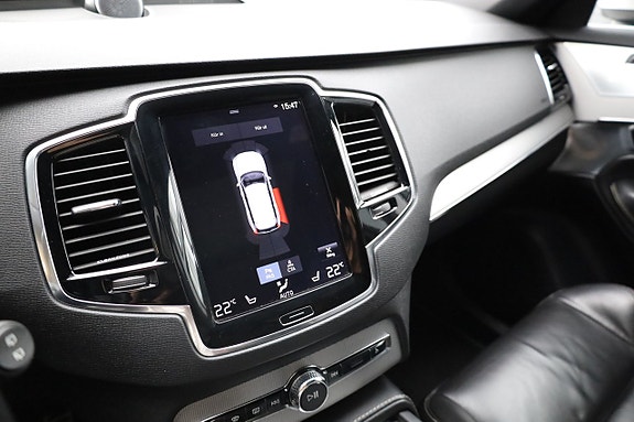 Volvo XC90 27 of 30