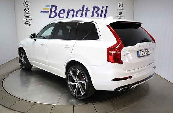 Volvo XC90 8 of 30