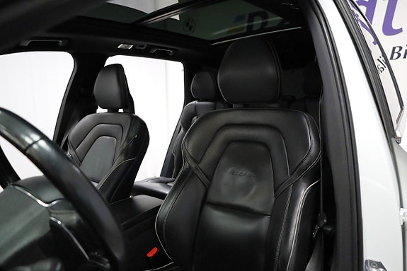 Volvo XC90 7 of 30
