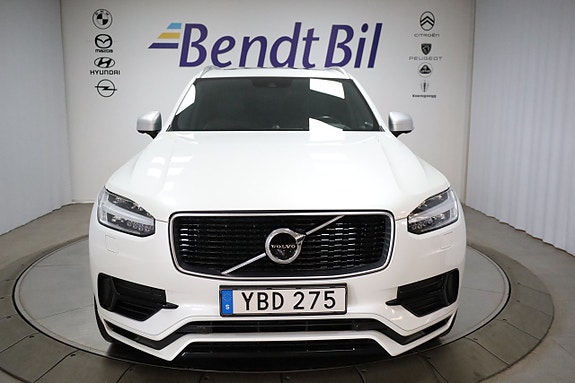 Volvo XC90 2 of 5