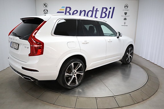 Volvo XC90 17 of 30