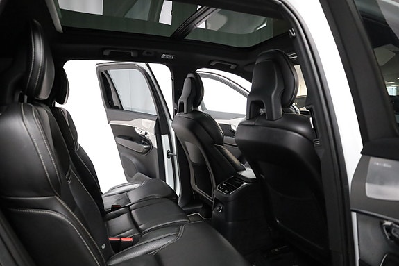Volvo XC90 21 of 30