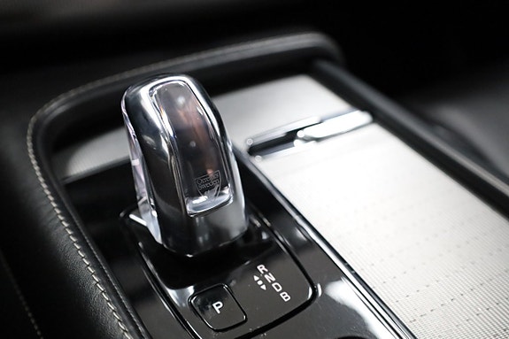 Volvo XC90 24 of 30