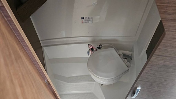 Jeanneau Merry Fisher 695 Cabin -18/19 Yam F150 DETL 57 tim! 9 of 12