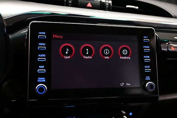 Toyota HiLux 24 of 29
