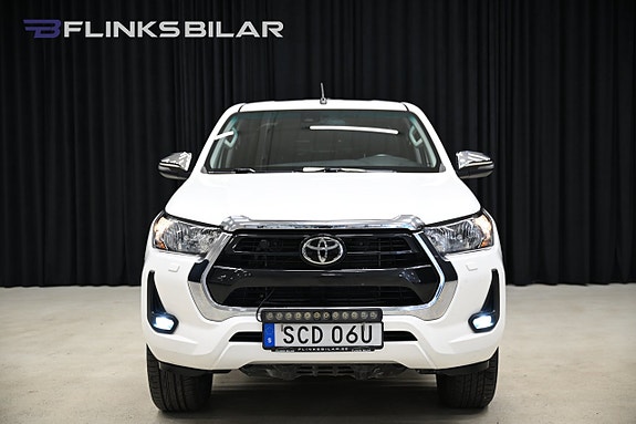 Toyota HiLux 11 of 29