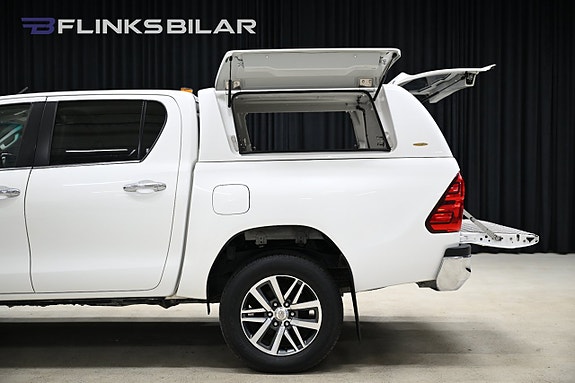 Toyota HiLux 12 of 29