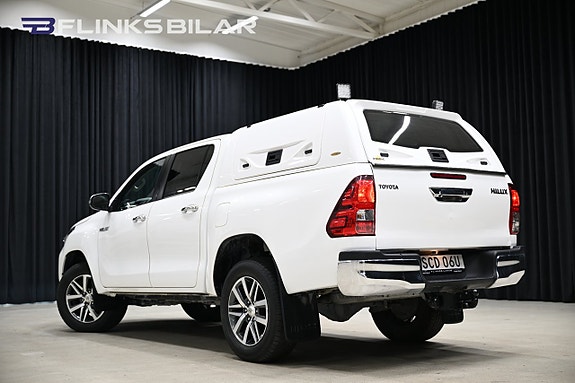 Toyota HiLux 4 of 5