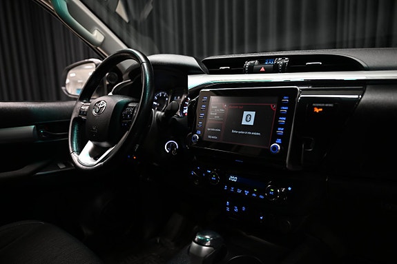 Toyota HiLux 28 of 29