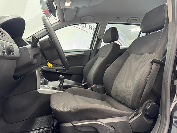 Opel Astra 14 of 17
