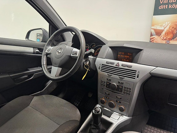 Opel Astra 13 of 17