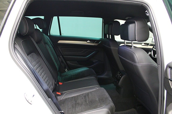 Volkswagen Passat 10 of 12